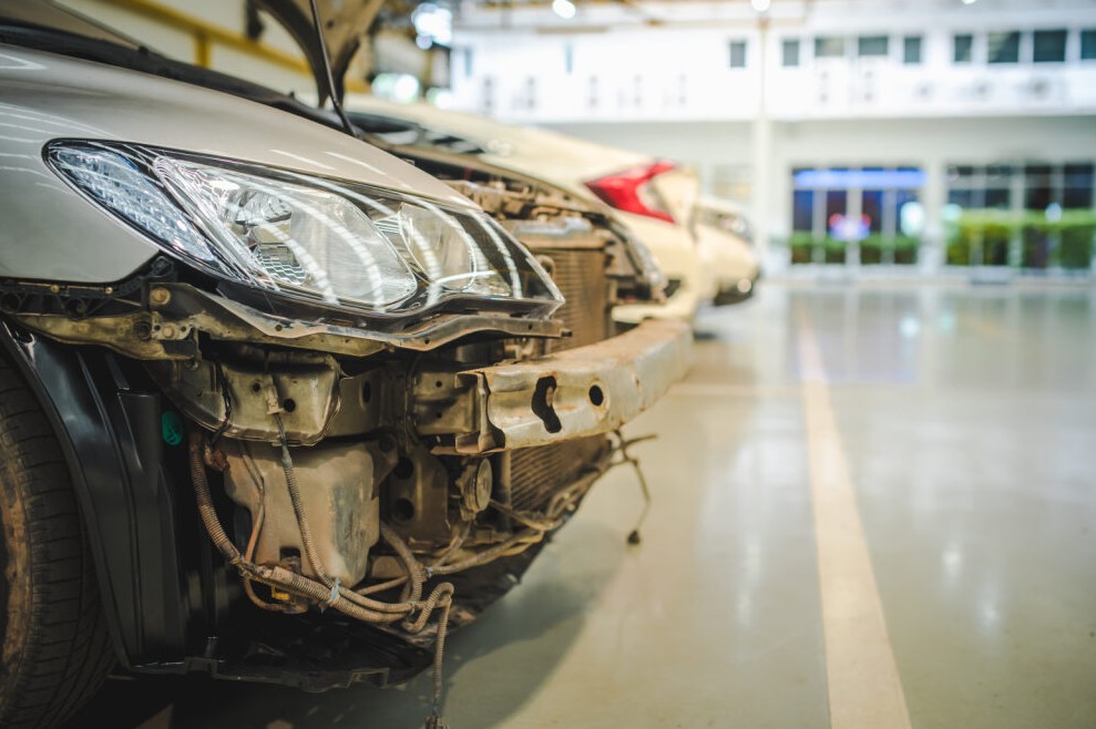 7 Signs That Your Vehicle Needs Professional Collision Repair